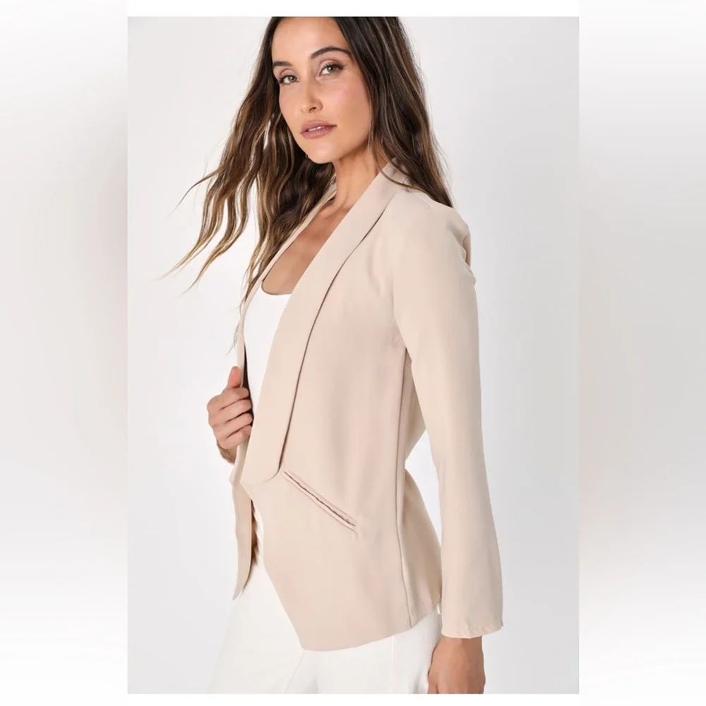 ✨📋 Lulu’s Miss Punctuality Taupe Lightweight Blazer - S📋✨ - Picture 2 of 11